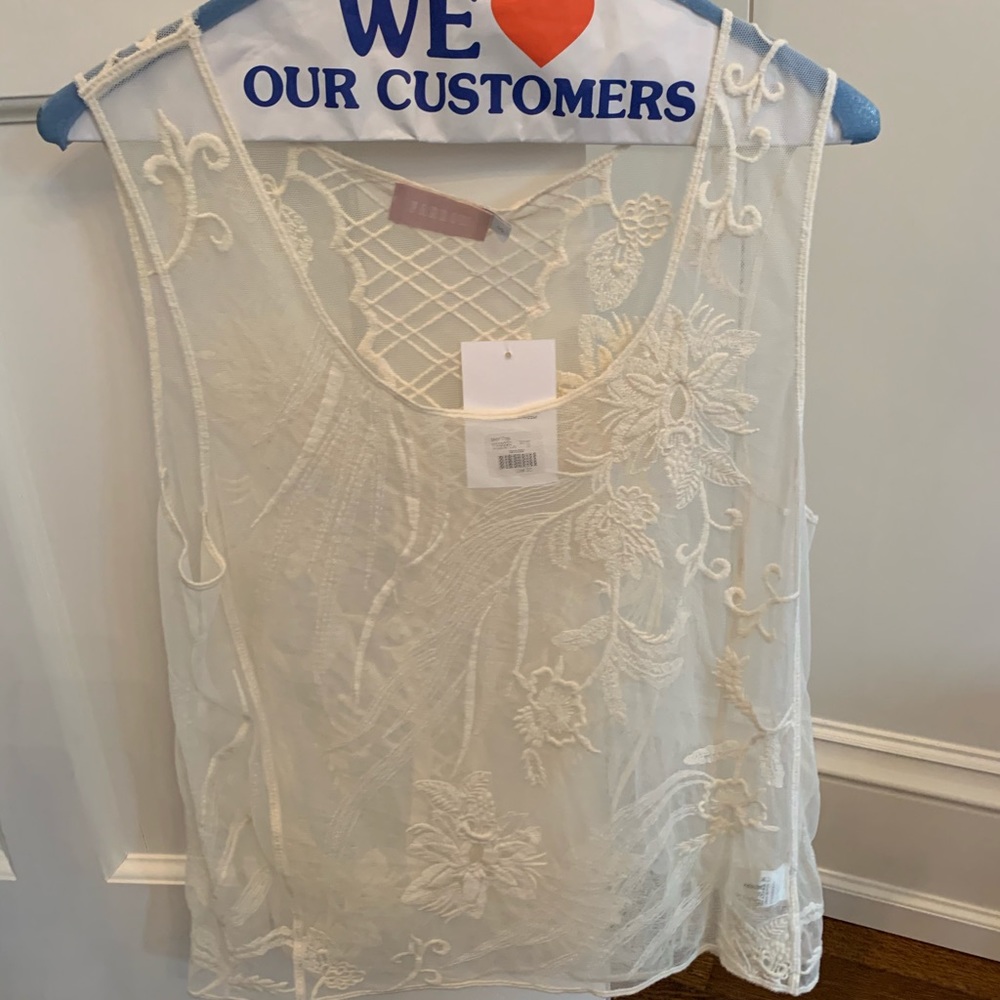 Off white lace tanktop